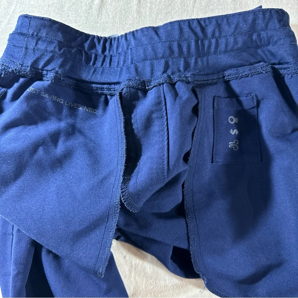 FIGS Navy Zamora Jogger Scrub Pants XS PETITE Blue Technical Collection Adjust - Picture 9 of 12